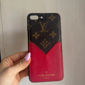 Mobilskal iPhone 12 Max - Fint skick några små skavanker men märks ej.  IPHONE 12 max 