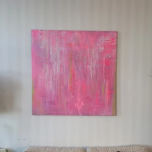 Abstrakt rosa tavla - Säljer en stor abstrakt tavla i olika nyanser av rosa med inslag av andra färger. Perfekt för att liva upp vardagsrummet eller sovrummet med en färgklick. Tavlan har en modern och stilren design som passar i de flesta hem. 1×1 meter kan inte posta så möts upp/hämtas i Östersund🩷🩷