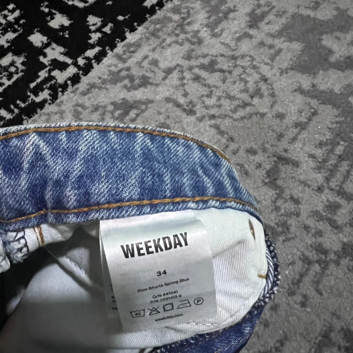 Blå jeansshorts från Weekday - 2