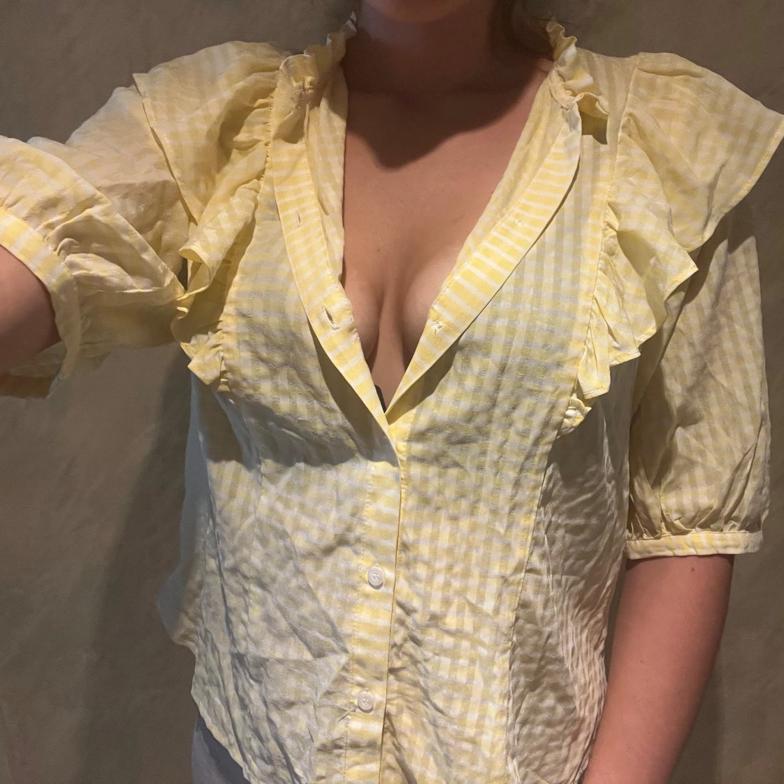 Söt blus med fina detaljer - 3