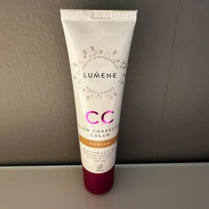 Lumene CC Cream Medium - Använd en gång men lika mycket produkt kvar, helt ren