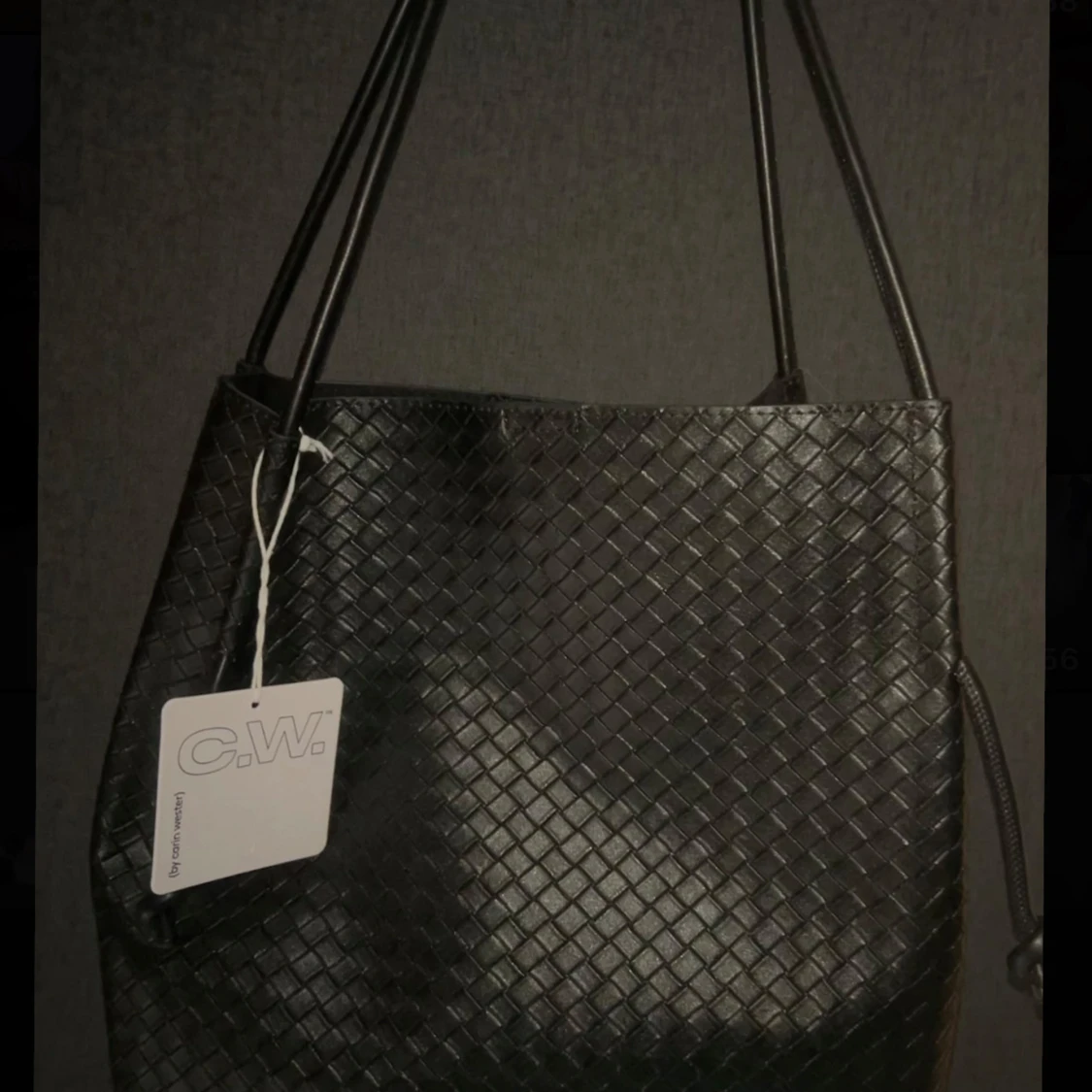 Svart Annie axelväska från Carin Wester