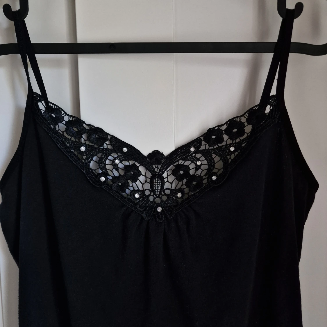 Svart linne med strass - 1