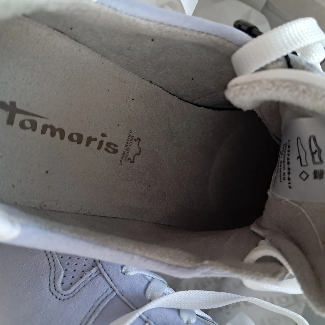 Ljuslila sneakers från Tamaris - 3