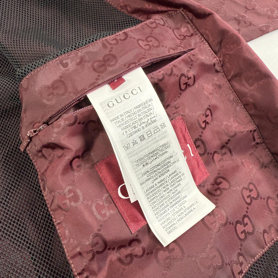 Vinröd vindjacka från Gucci - 3