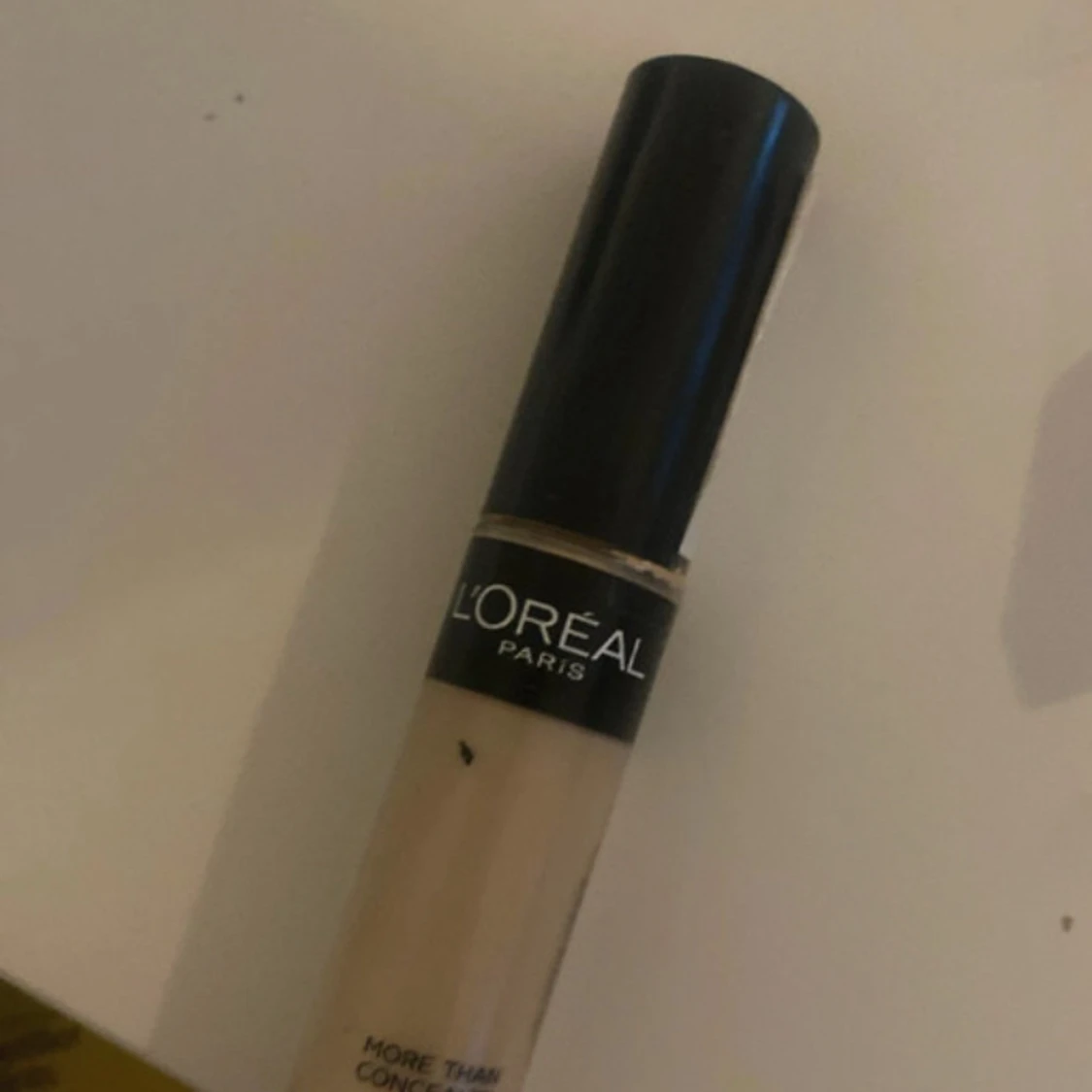L'Oréal Paris concealer beige