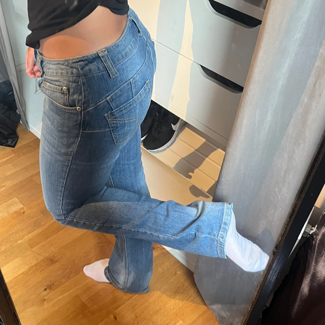 Blå bootcut jeans med låg midja - 2