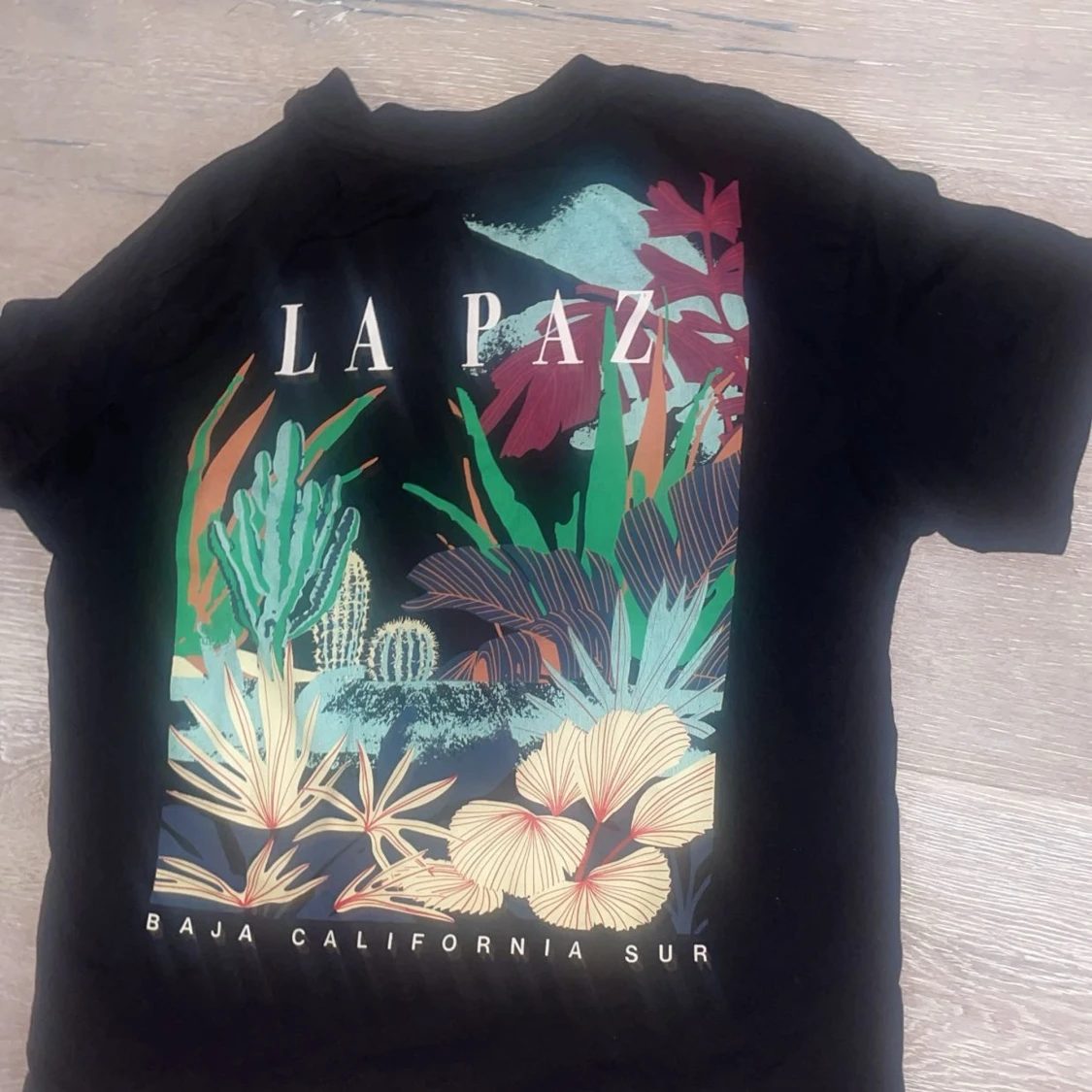 Svart t-shirt Jack & Jones La Paz - 1