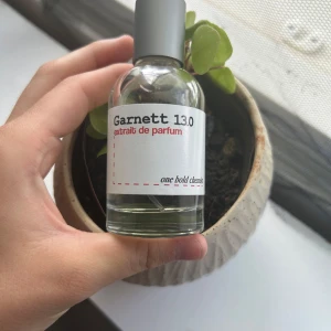 Garnett 13.0 Extrait de Parfum - Garnett 13.0 Extrait de Parfum från one bold chemist. Luktar som pdm greenley