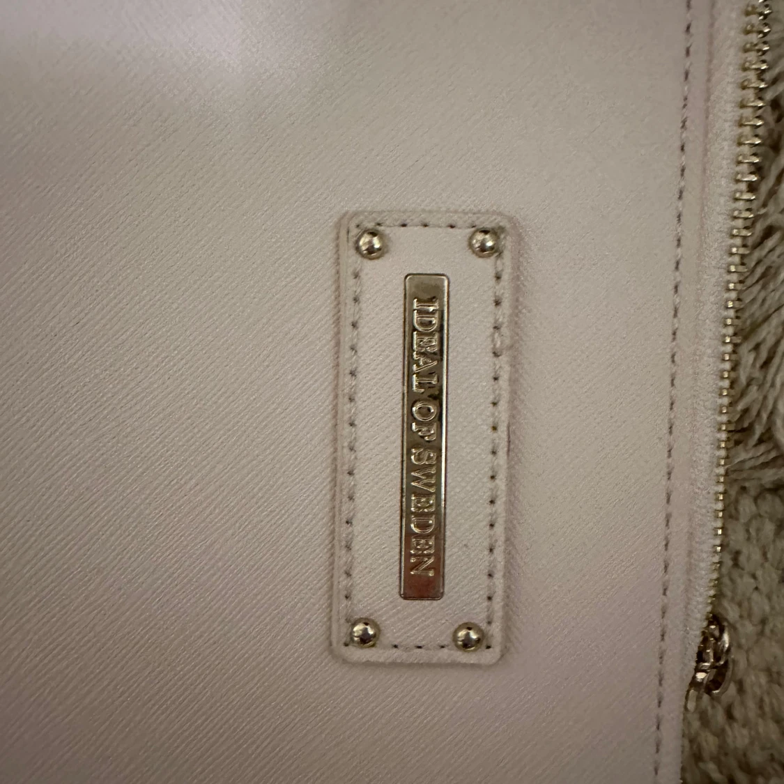 Ljusrosa datorväska från Ideal of Sweden - 4