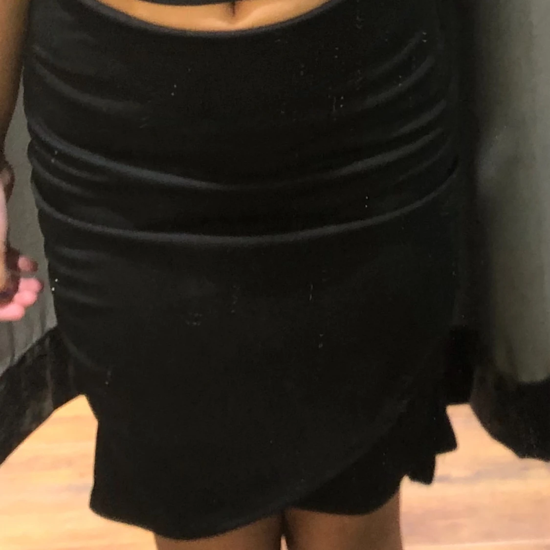 Svart kjol från BikBok - 4