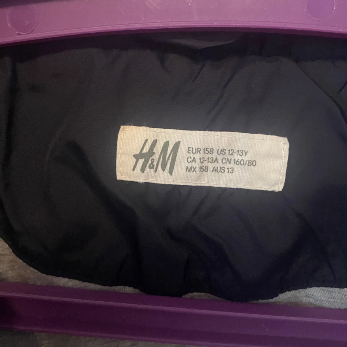 Mörkblå vindjacka från H&M - 1