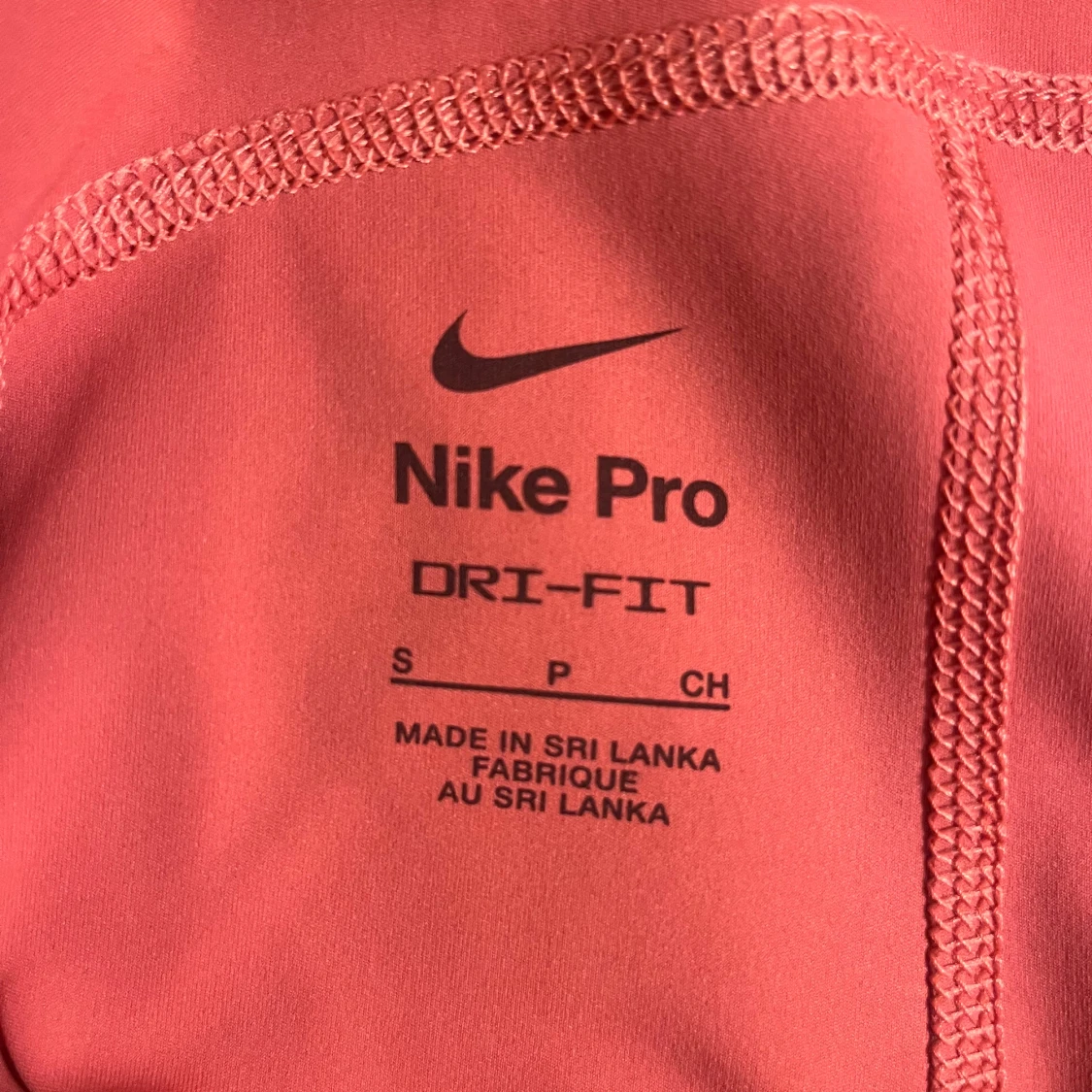 Rosa Nike Pro tights - 1