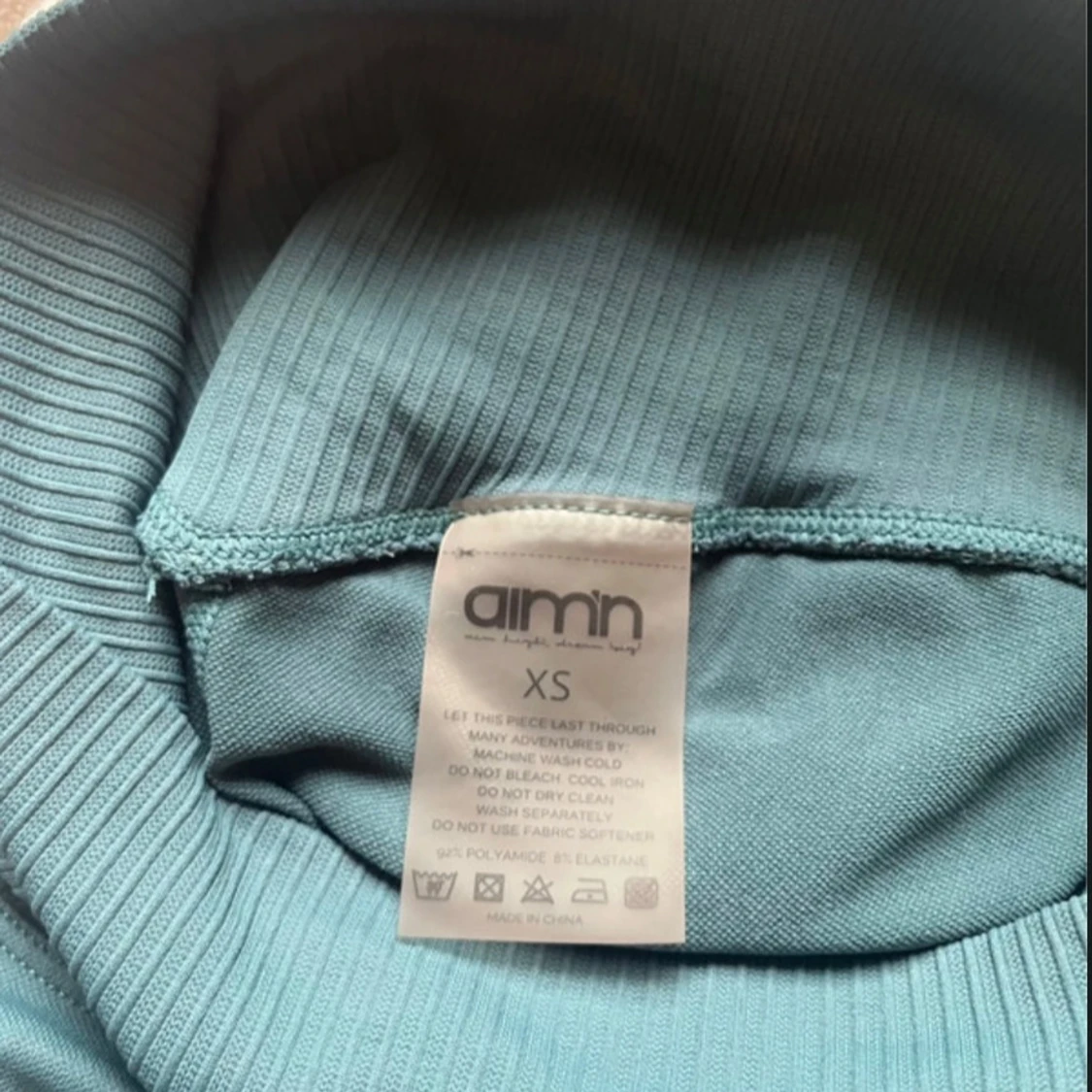 Blå/gröna träningstights från Aim'n - 2