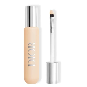 Dior concealer 2N - Helt ny dior concealer som kommer i oöppnad förpackning! Köpt på sephora för 370 kr men insåg att jag råkat köpa fel färg. Färg 2N🩷