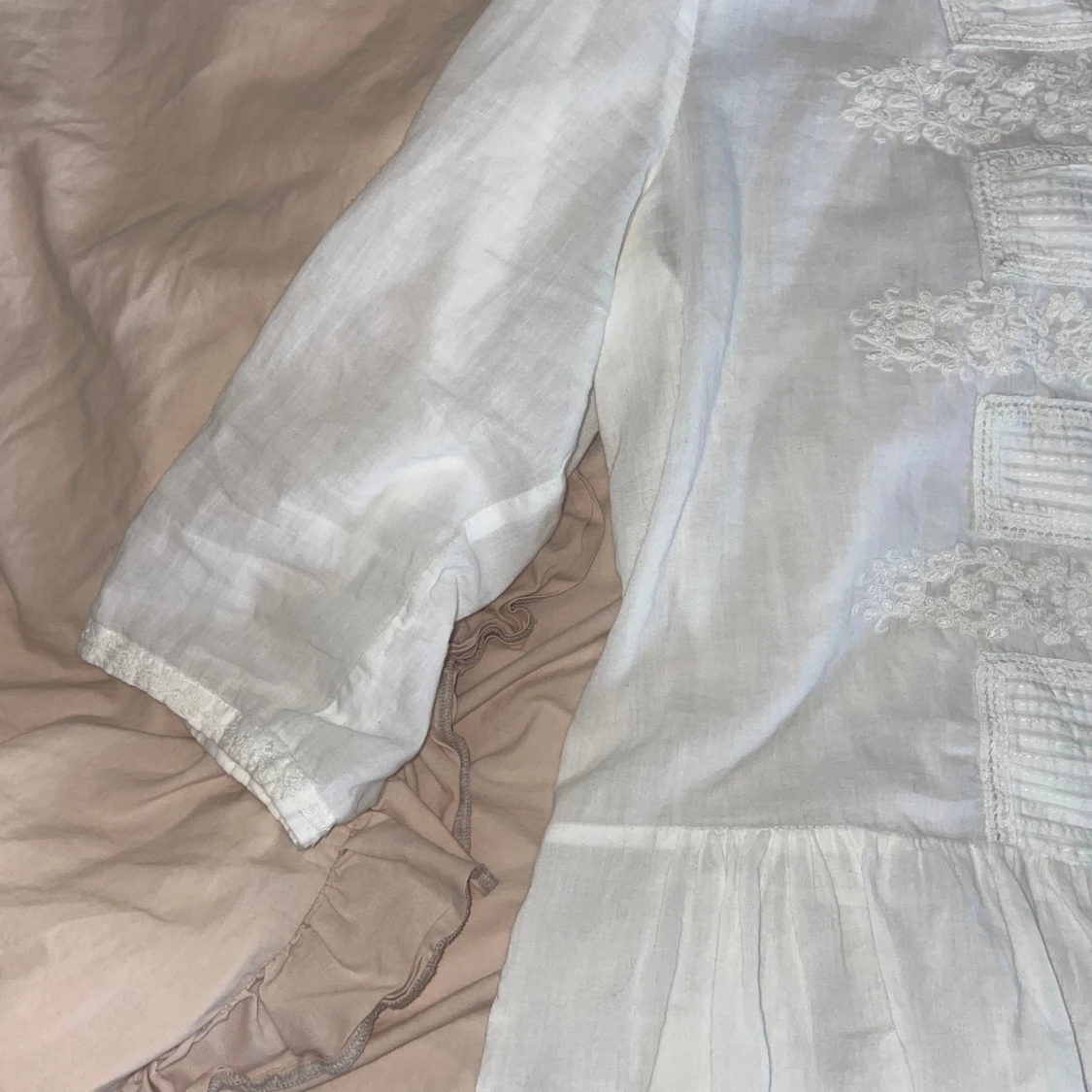 Blus med detaljer - 2