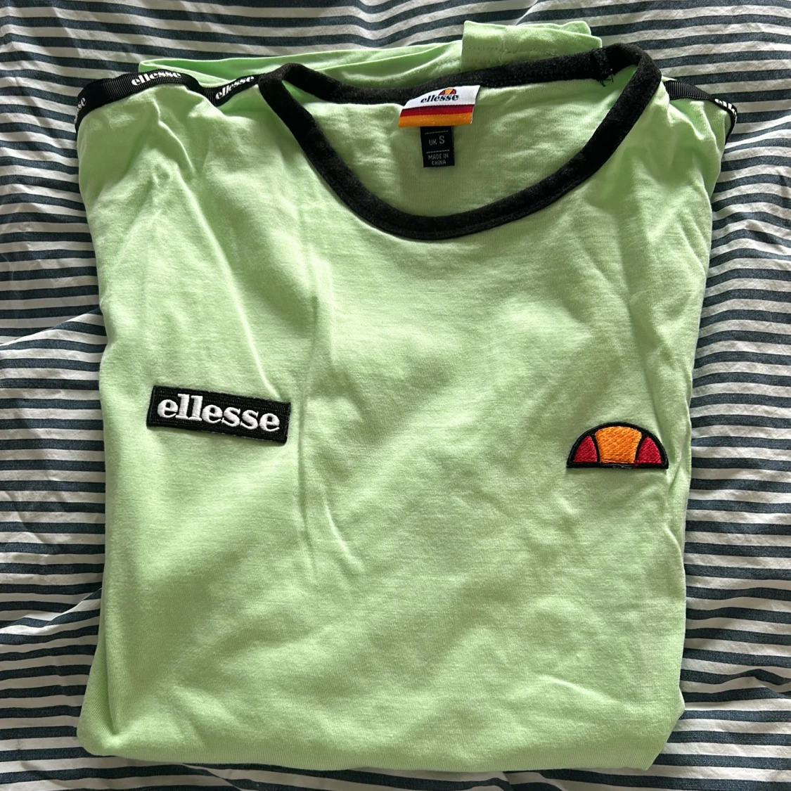 Ljusgrön t-shirt från Ellesse