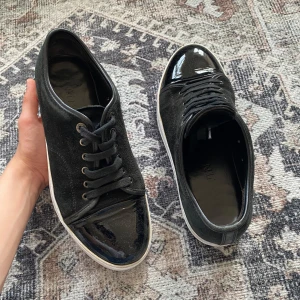 Lanvin cap toe - Lanvin Cap toe | Storlek: Uk 7 motsvarar 41-42 | Medföljer: Inget | Går att fräscha till