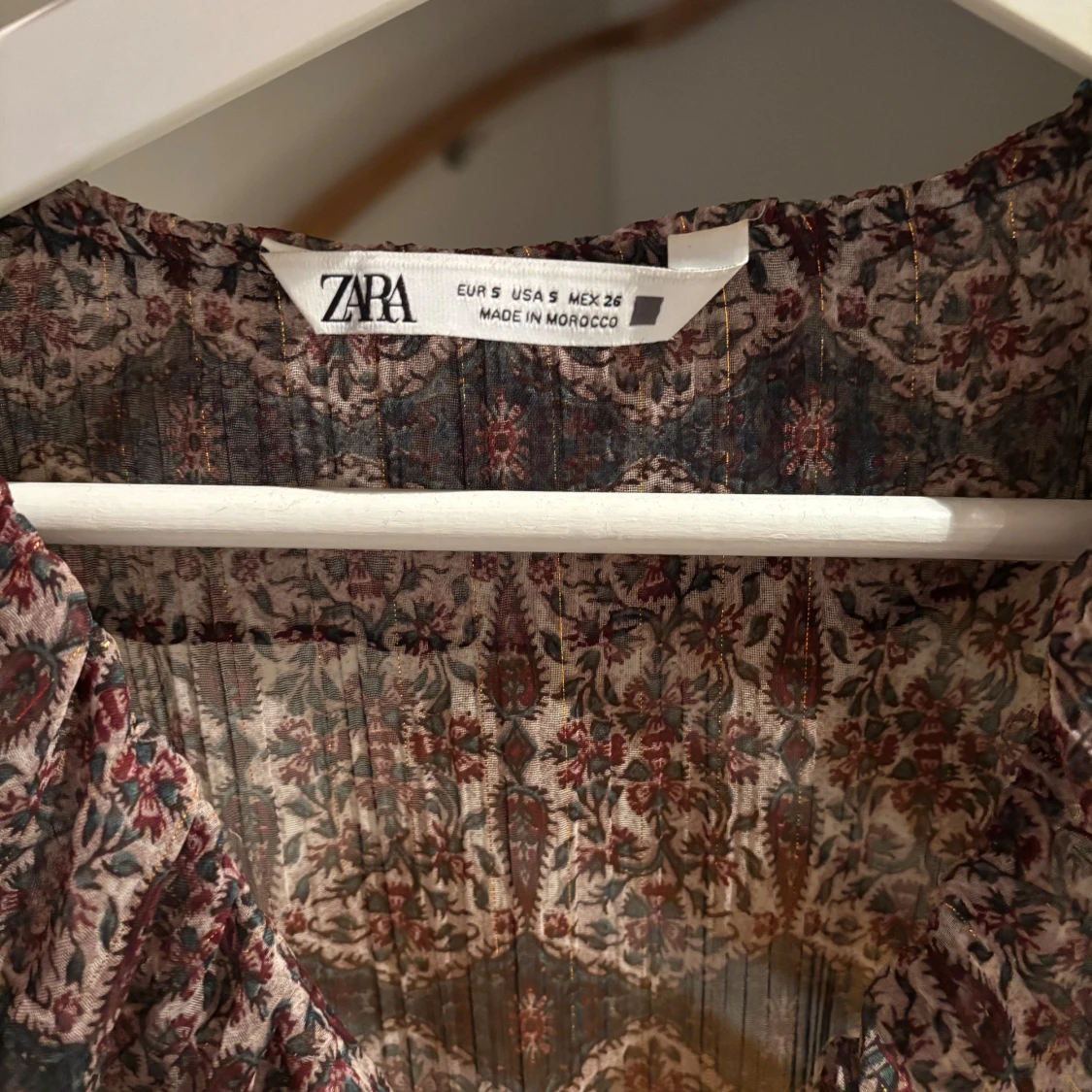 Mönstrad kortklänning från Zara - 4