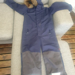 Overall - Overall i bra skick, storlek 122/128