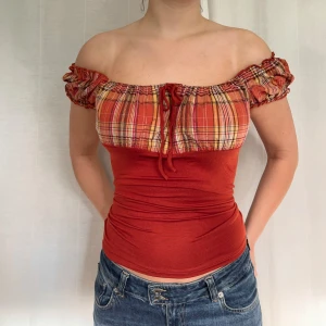 Off shoulder topp - Vintage rutig off shoulder topp från Focus 💓