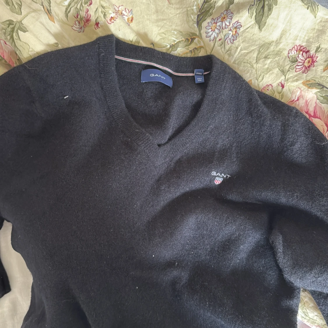 Svart v-ringad tröja från GANT