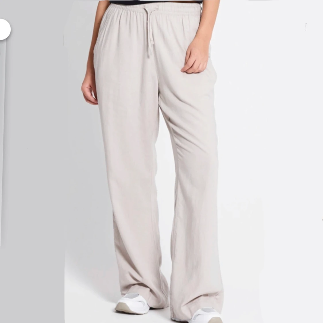 Beiga linnebyxor med dragsko