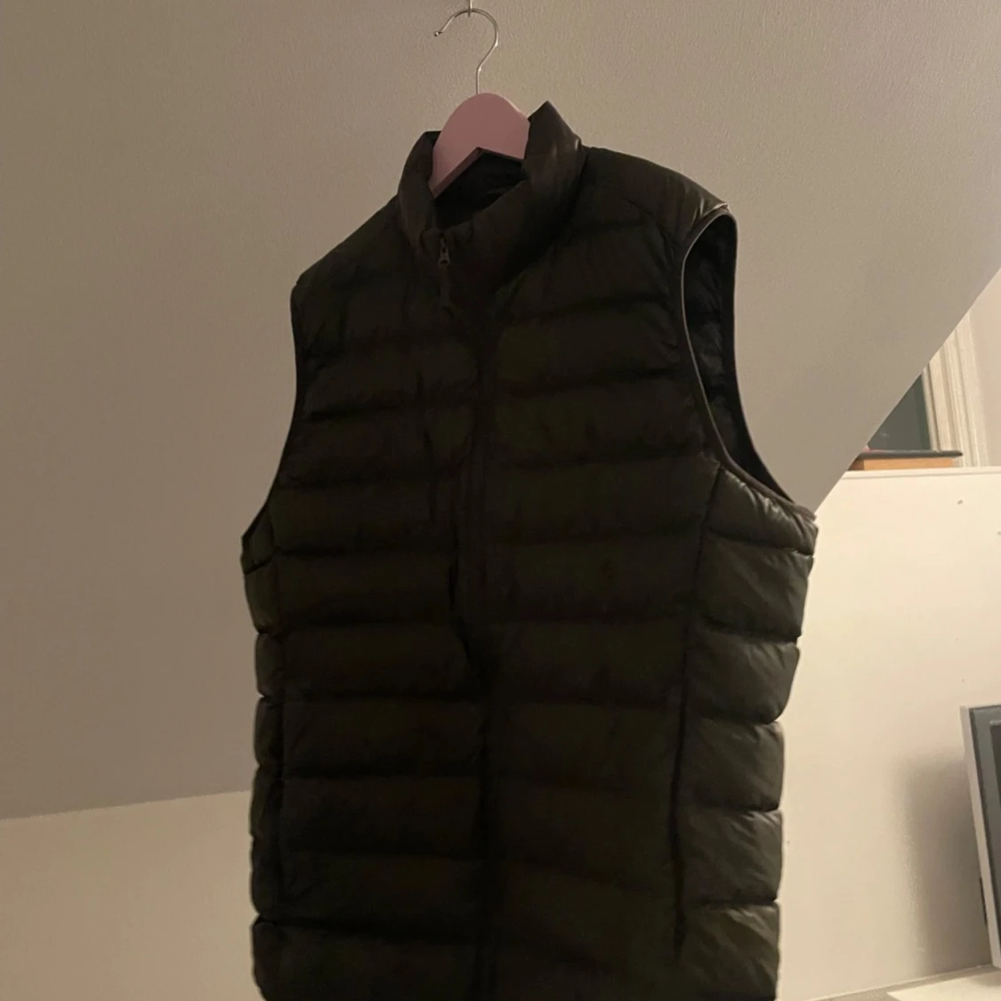 Mörkgrön dunväst - 91