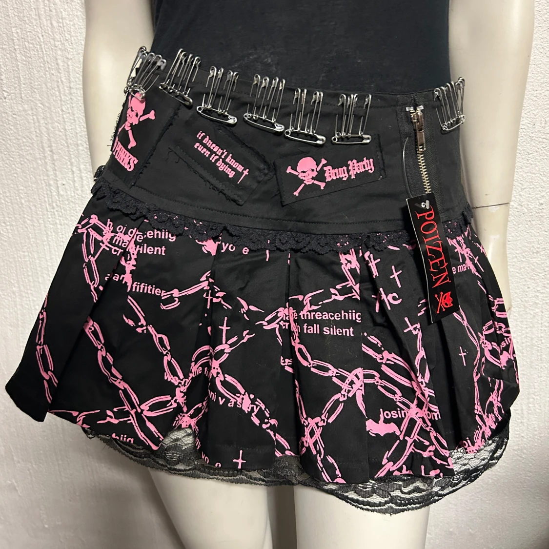 Svart och rosa minikjol från Poizen Industries - 1