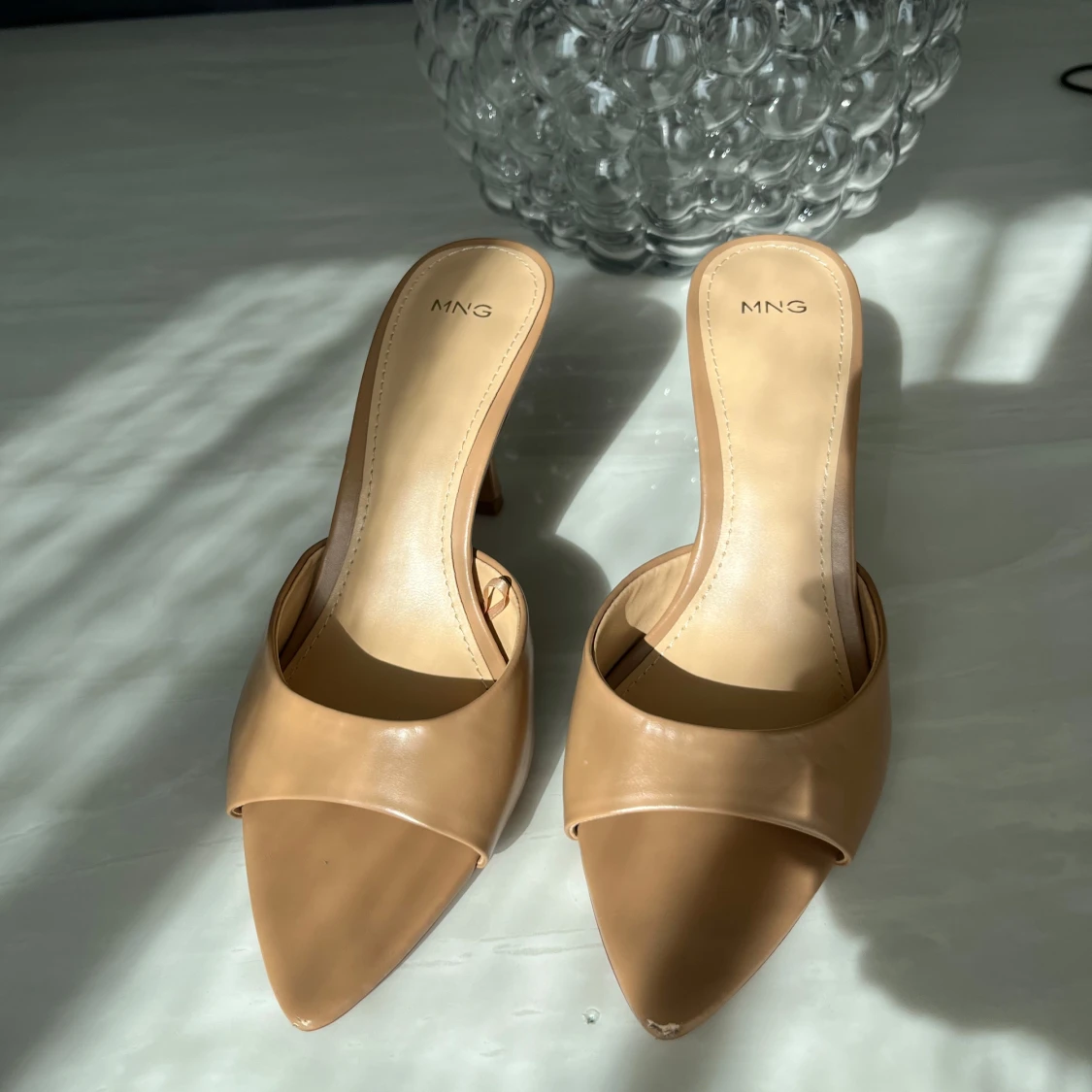 Beige klackade mules från MNG - 1