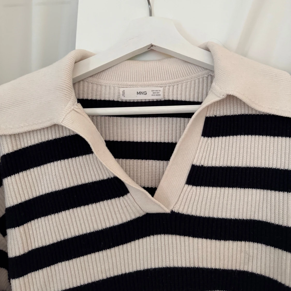 Randig stickad tröja från Mango - 1