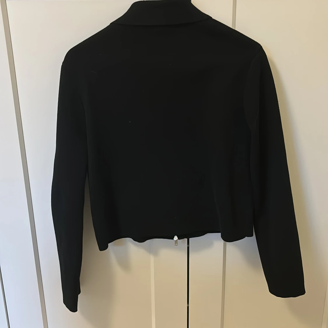 Svart cardigan/kofta med dragkedja - 1