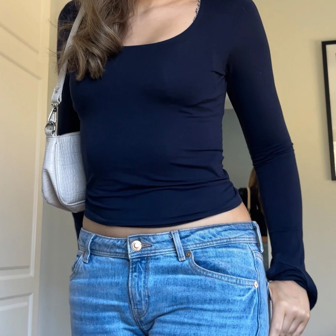 Mörkblå långärmad tröja - 2