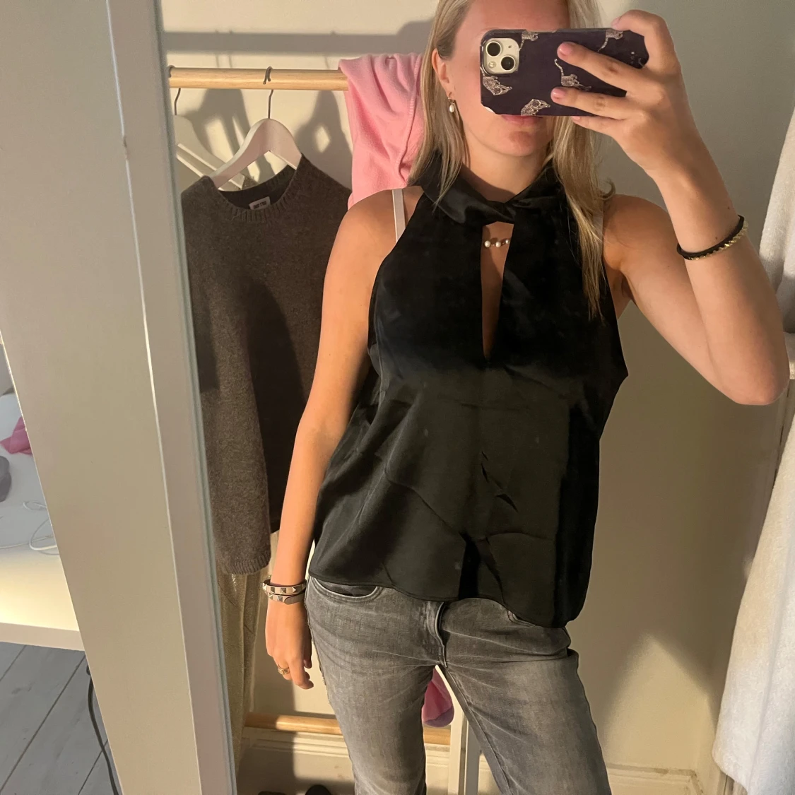 Svart satinlinne - 2