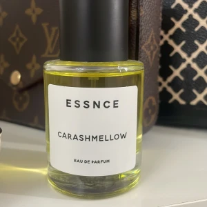 Carashmellow från ESSENCE - 50ml endast testad ca 15 sprut