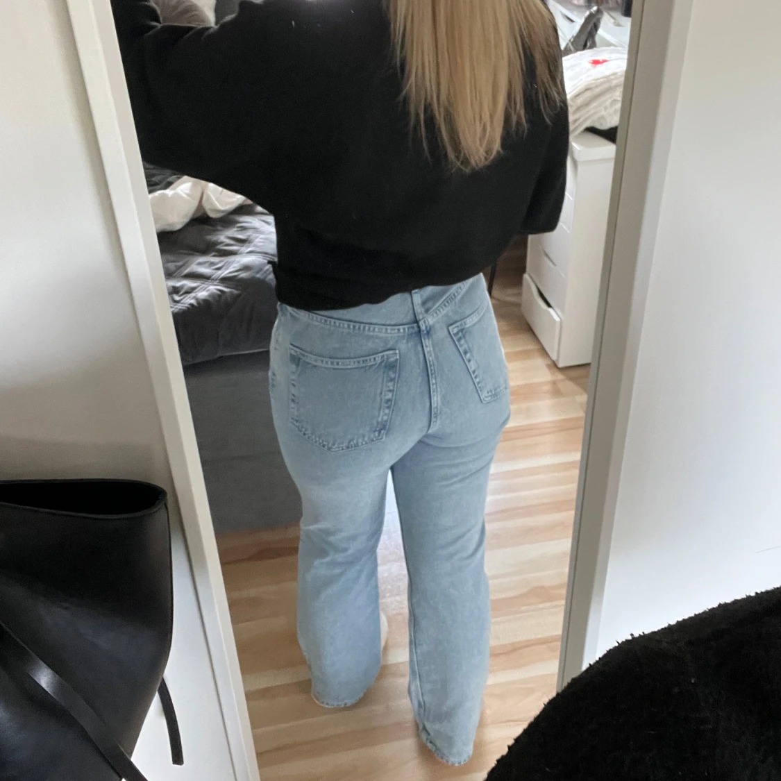 Weekday Rowe ljusblå straight jeans