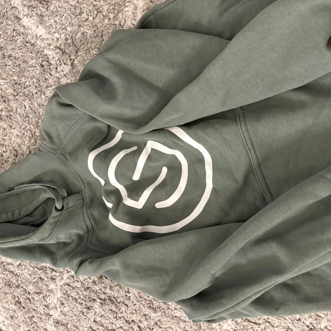 Grön hoodie från TeeJays x Sommare