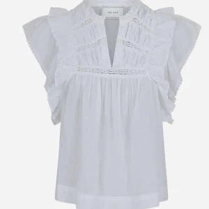 Neo noir blus💕 - Säljer en söt blus från neo noir, väldigt fint skick💕
