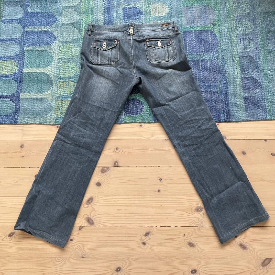 Bootcut lågmidjade jeans  - 1