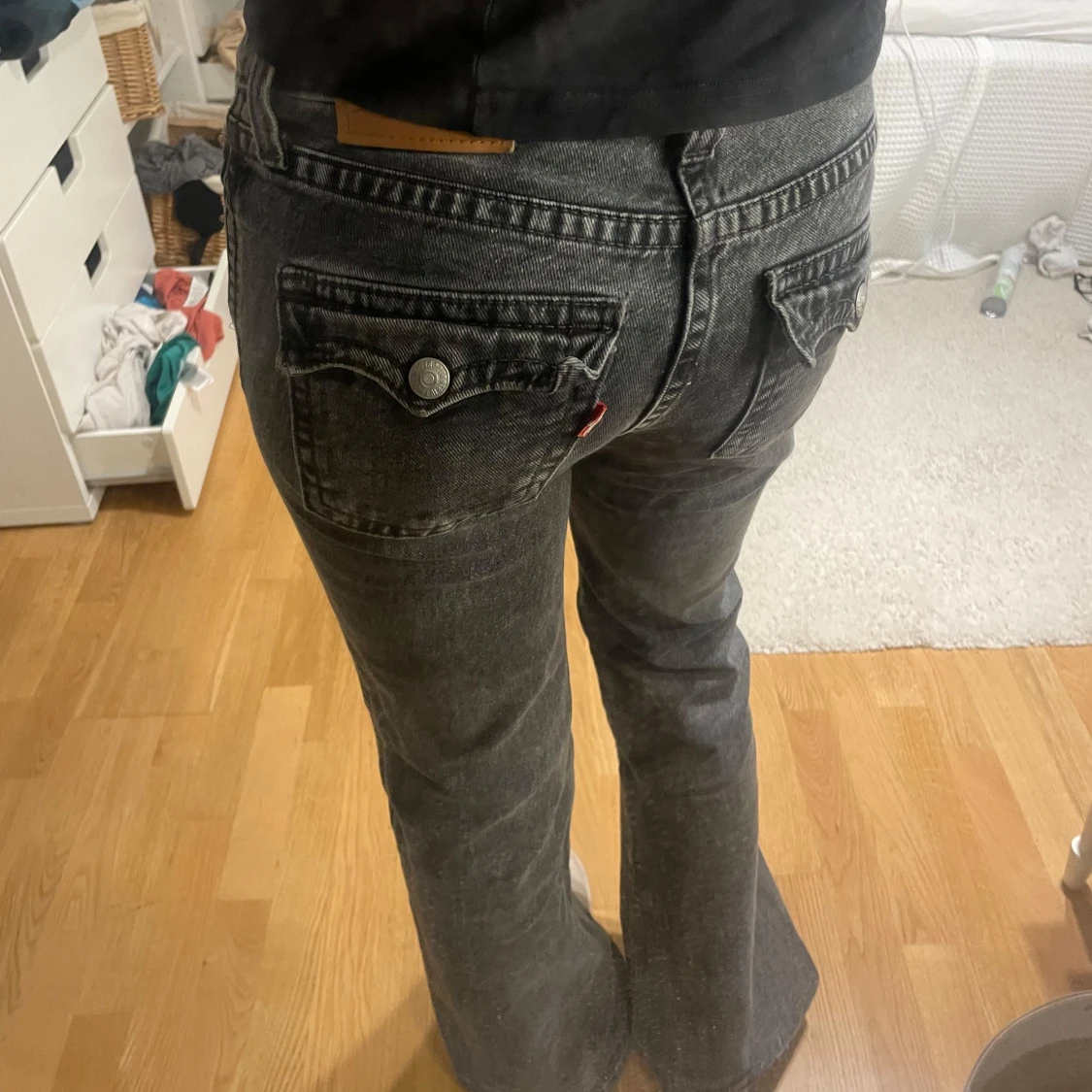 Gråa Levis jeans