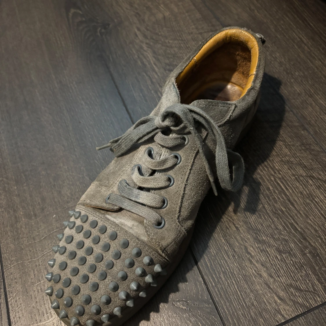 Louboutin skor grå - 3