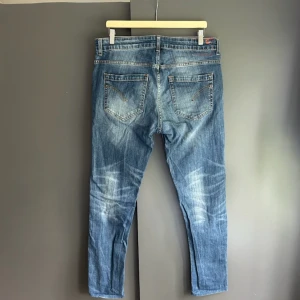 Dondup jeans - Ett par jättesnygga dondup jeans i mycket bra skick. 