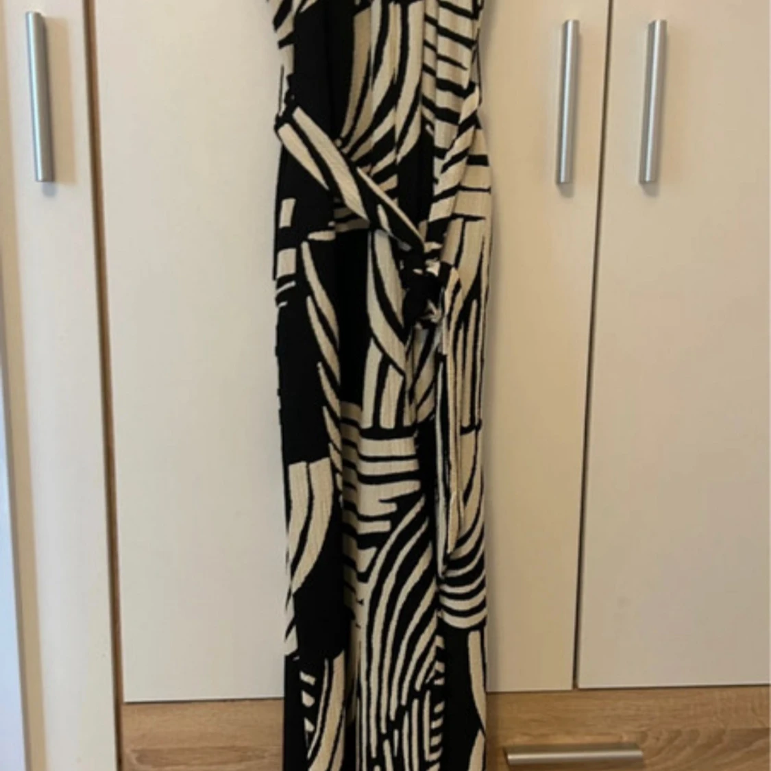 Svartvit jumpo från H&M - 1