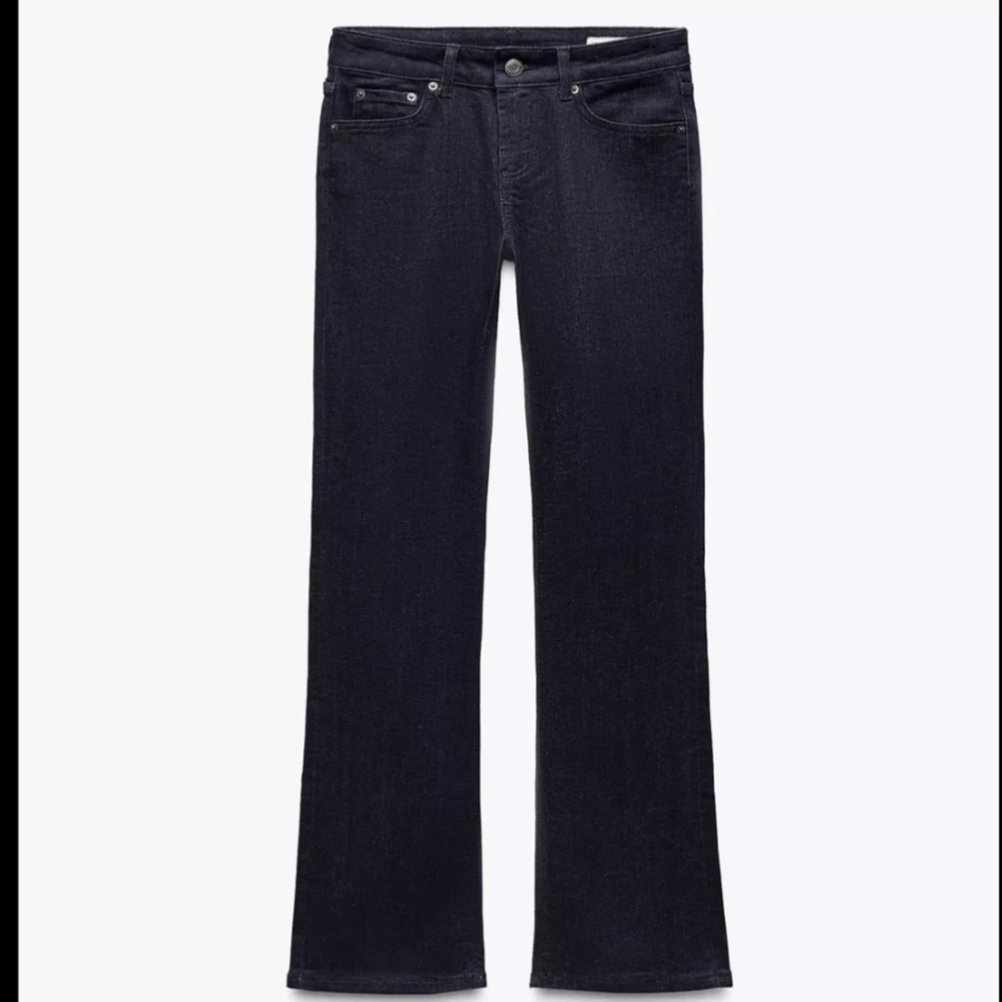 Mörkblå low waist bootcut jeans Zara