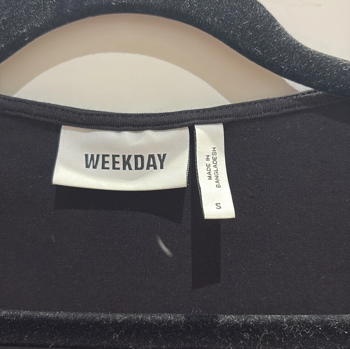 Svart ärmlös topp från Weekday - 1