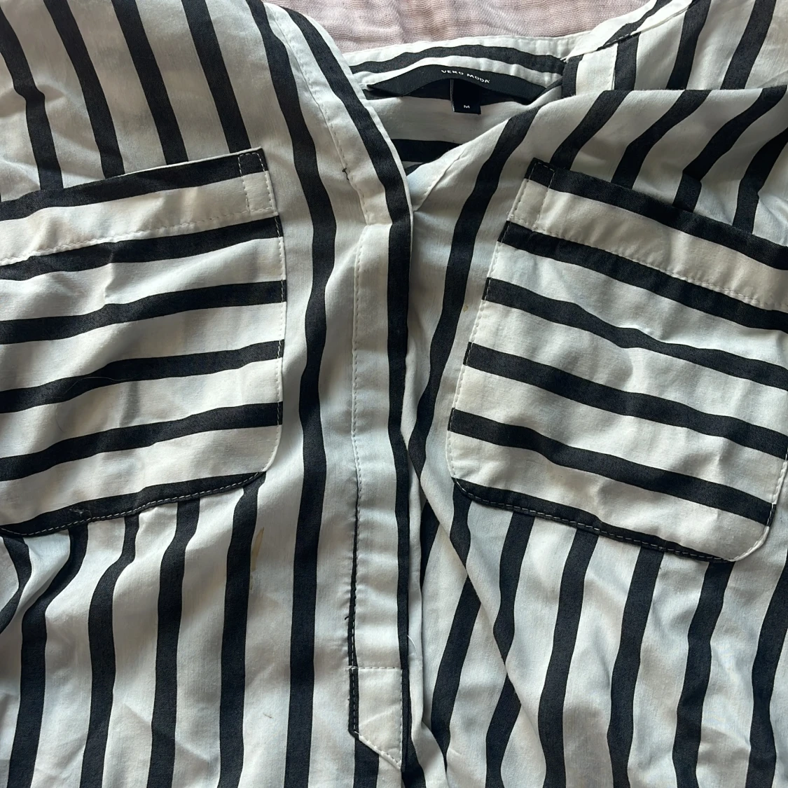 Randig skjorta från Vero Moda M - 3