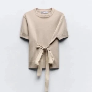 Zara knyt topp - Intressekoll på min sjukt eftertraktade knyt topp från Zara, kom gärna med prisförslag säljer inte under 500