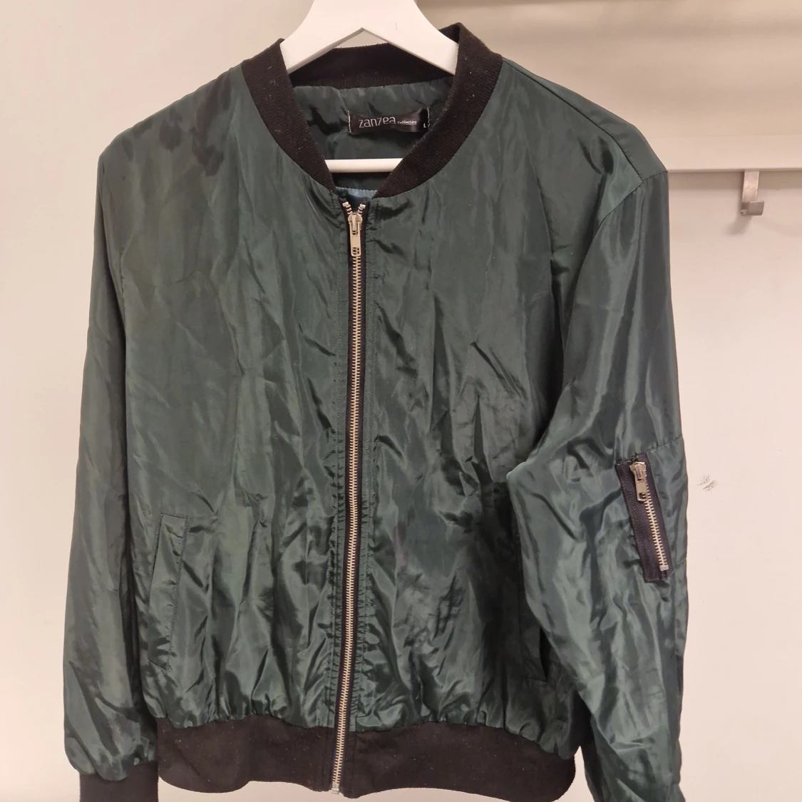 Mörkgrön bomberjacka från Zanzea - 2