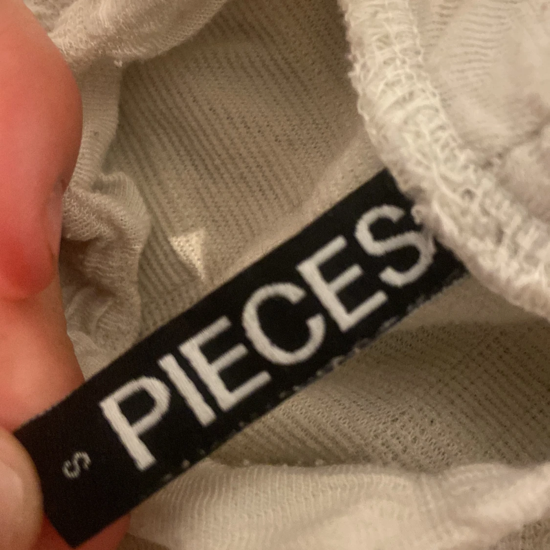 Vit quiltad tröja från Pieces - 2