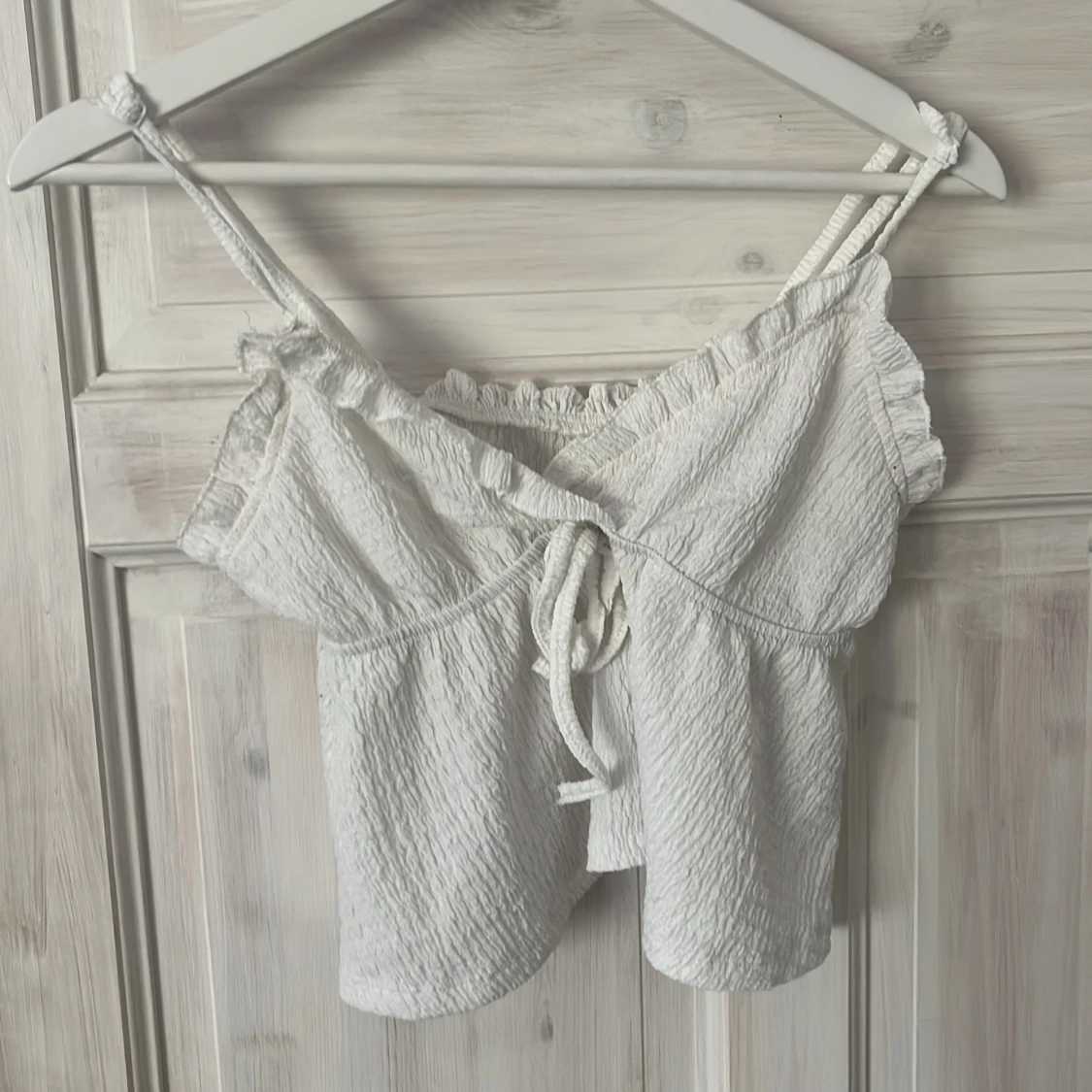 Vit croppad linnetopp från SHEIN